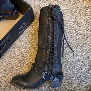 Freebird size 9 Contour Lace-Up Boots